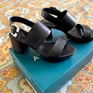 Aerosoles.  Camera Black Leather.